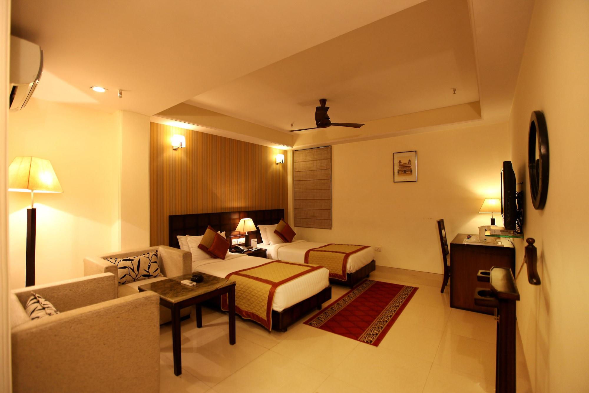 Hotel Waves, Delhi Airport Экстерьер фото