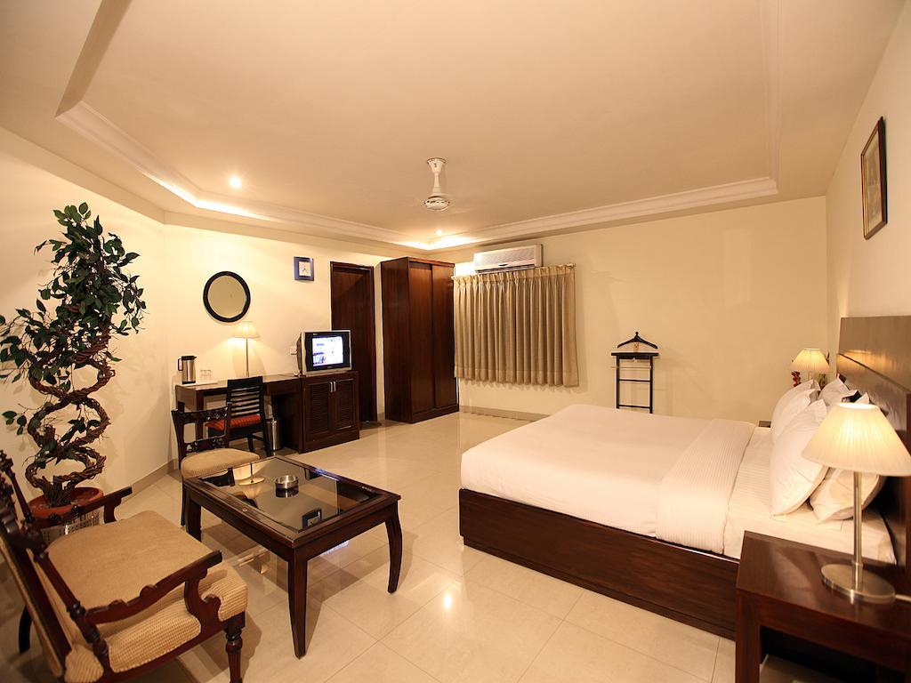Hotel Waves, Delhi Airport Номер фото