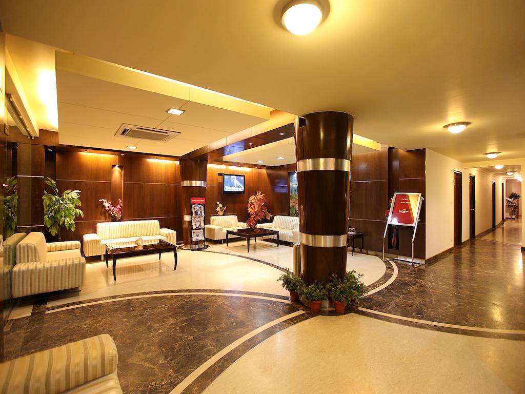 Hotel Waves, Delhi Airport Экстерьер фото