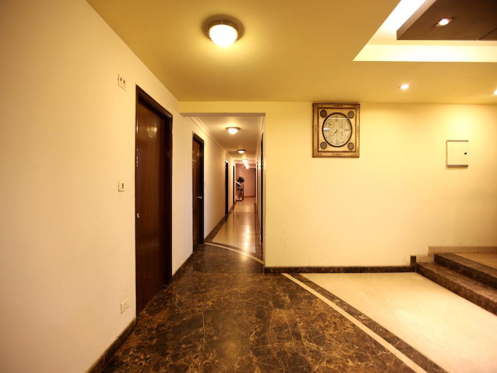 Hotel Waves, Delhi Airport Экстерьер фото